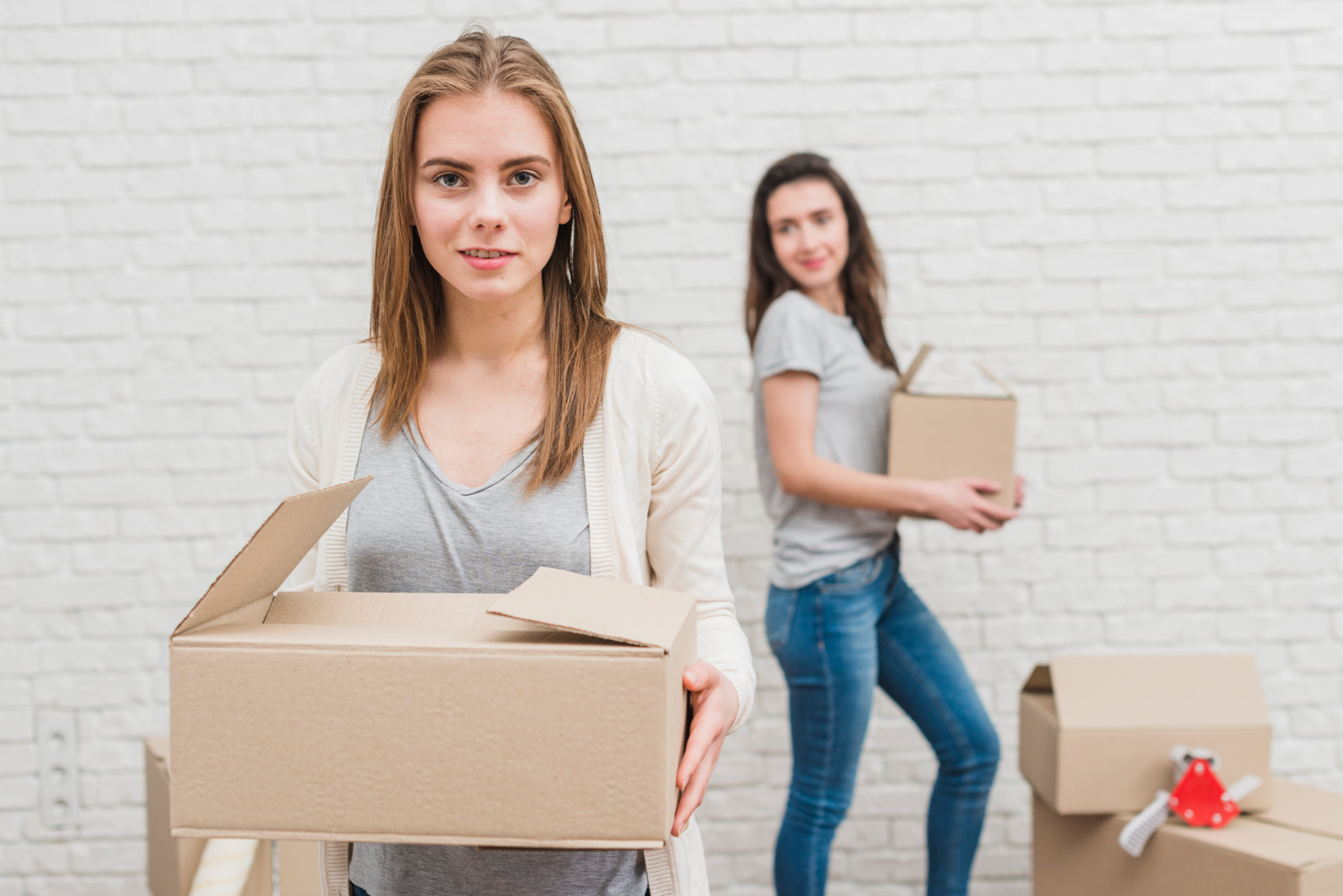 Experts Student Removals | How to Pack and Move Professionally