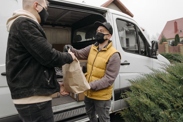 Simplify Your Transition: The Benefits of Man and Van Slough Solutions